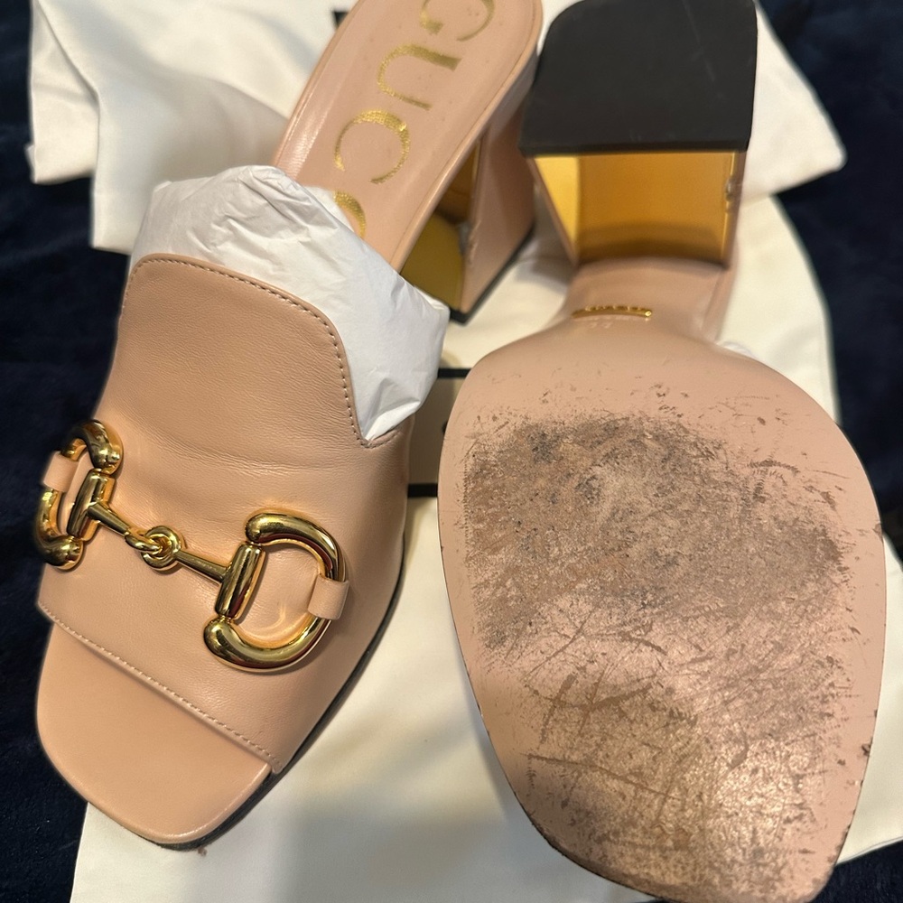 Gucci horsebit Women's 
Beige Leather Mules - Picture 2 of 16